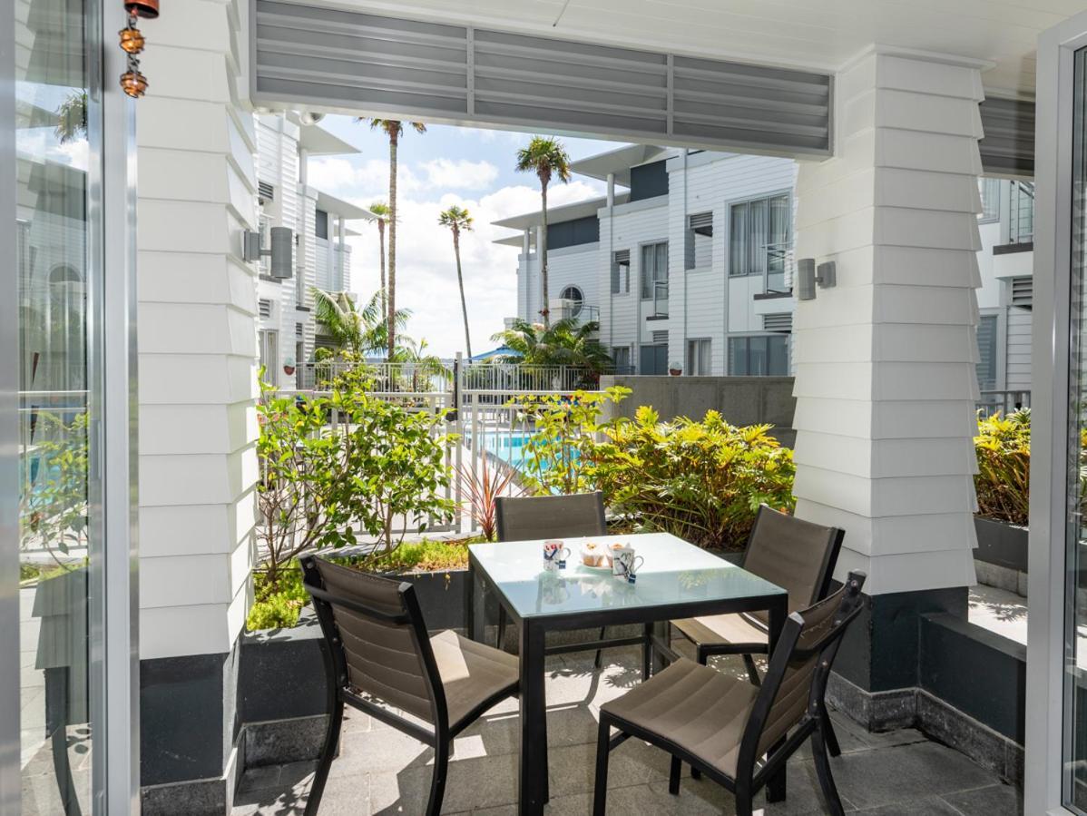 Oceanside - Paihia Waterfront Apartment ภายนอก รูปภาพ